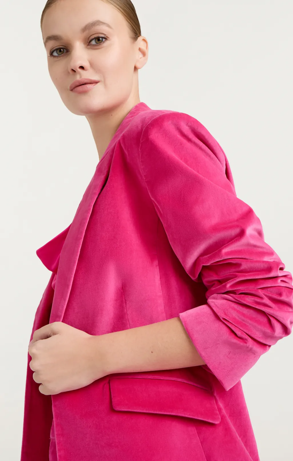 Cinq à Sept Chenille Velvet Scrunched Cheyenne Blazer PinkDahlia Discount
