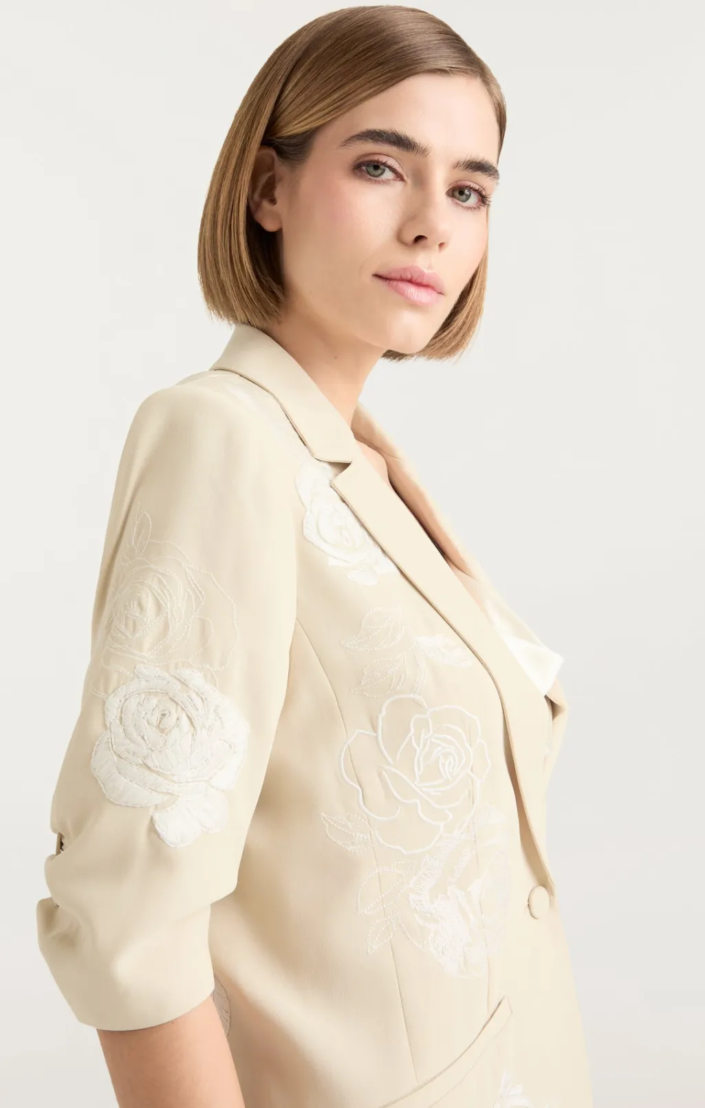 Cinq à Sept Floating Roses Embellished Short Sleeve Khloe Blazer Plaster/Ivory