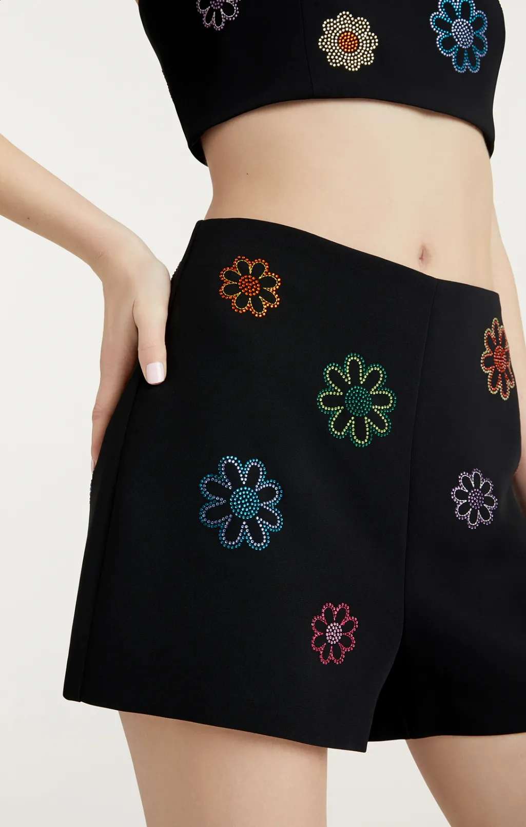Cinq à Sept Heatset Daisies Alissa Short Black Discount