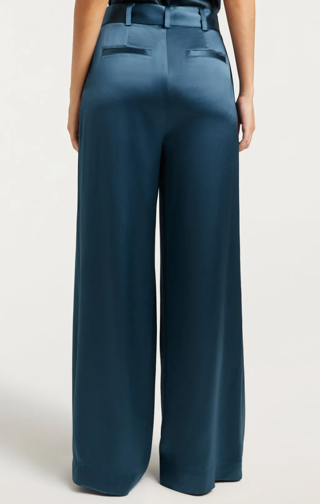 Cinq à Sept Shauna Pant SmoothSatinOnyx Hot